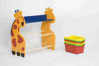 キリンの形はおもちゃの貯蔵のオルガナイザー、プラスチックおもちゃの収納用の箱の棚をからかいます